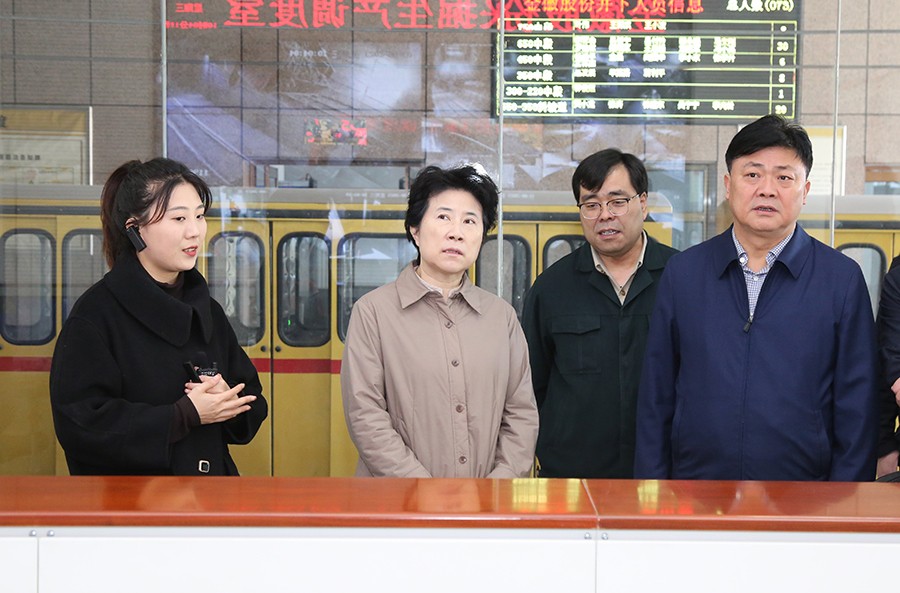 36-2023年3月，省生態(tài)環(huán)境廳黨組書記蘇君蒞臨金徽股份調(diào)研綠色礦山及“兩山”實踐創(chuàng)新基地建設(shè)情況。.jpg