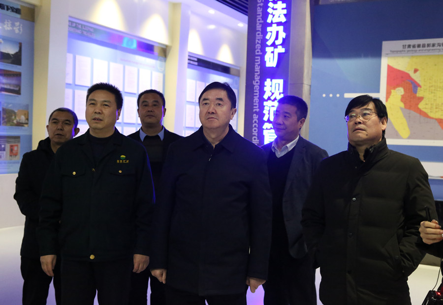 48-2020年12月，省林草局副局長田葆華蒞臨公司調(diào)研林業(yè)資源管理及護(hù)林防火工作。.jpg